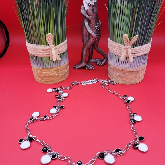 Necklaces - Picture 2 of 6